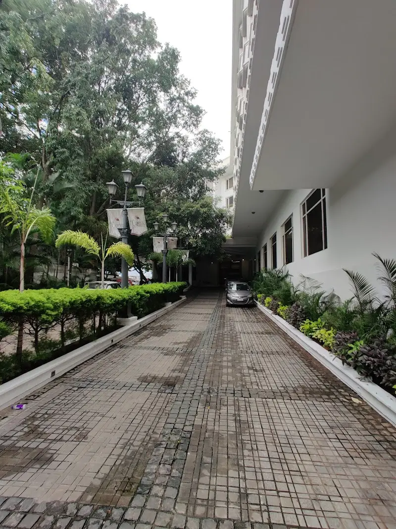 The Capitol Hotel - Swimming Pool in Bengaluru